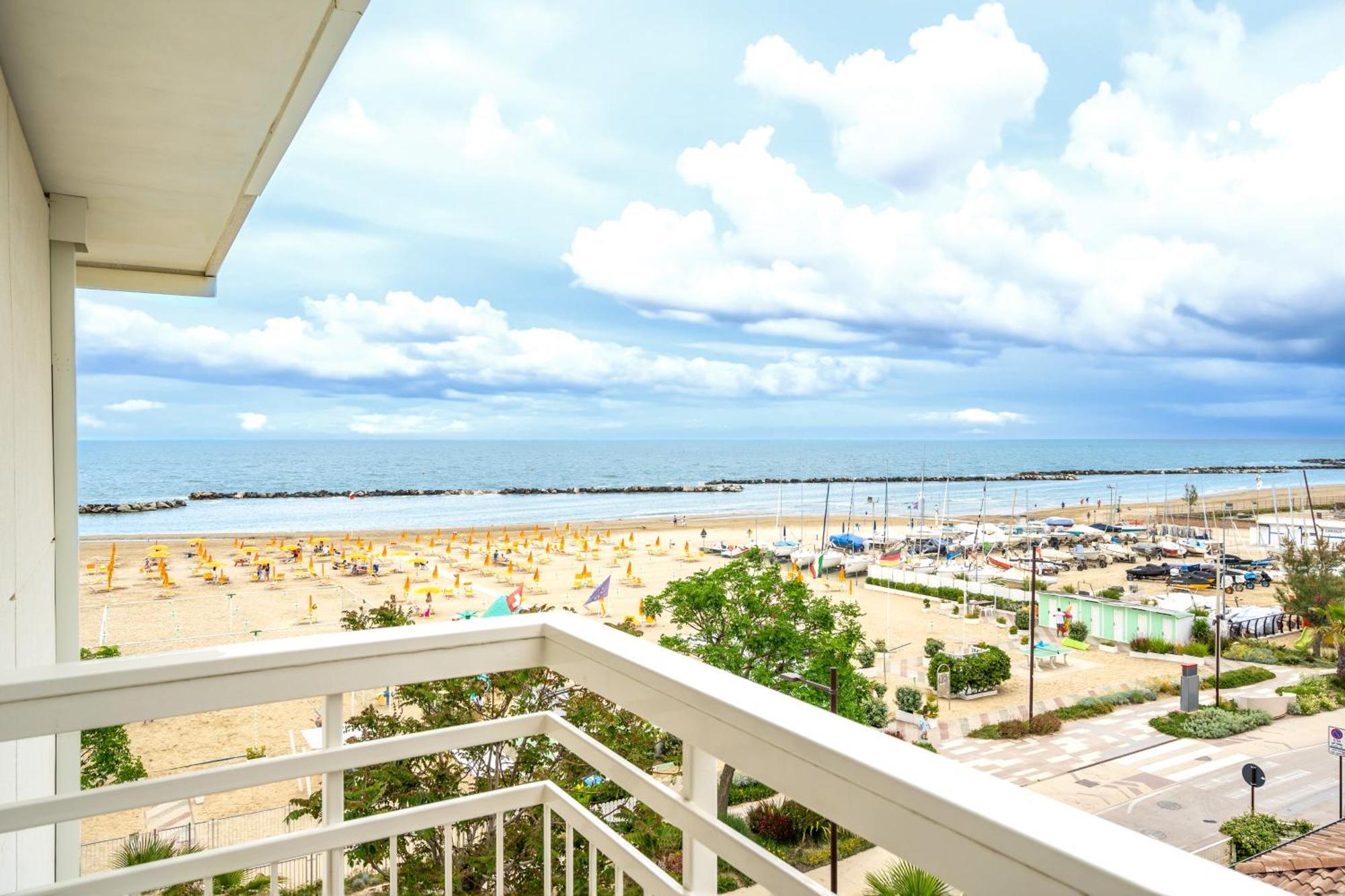 Hb Hotels Orchidea Blu Rimini Eksteriør billede